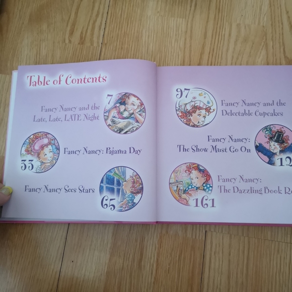 3 Fancy Nancy Children’s Books - Picture 10 of 16